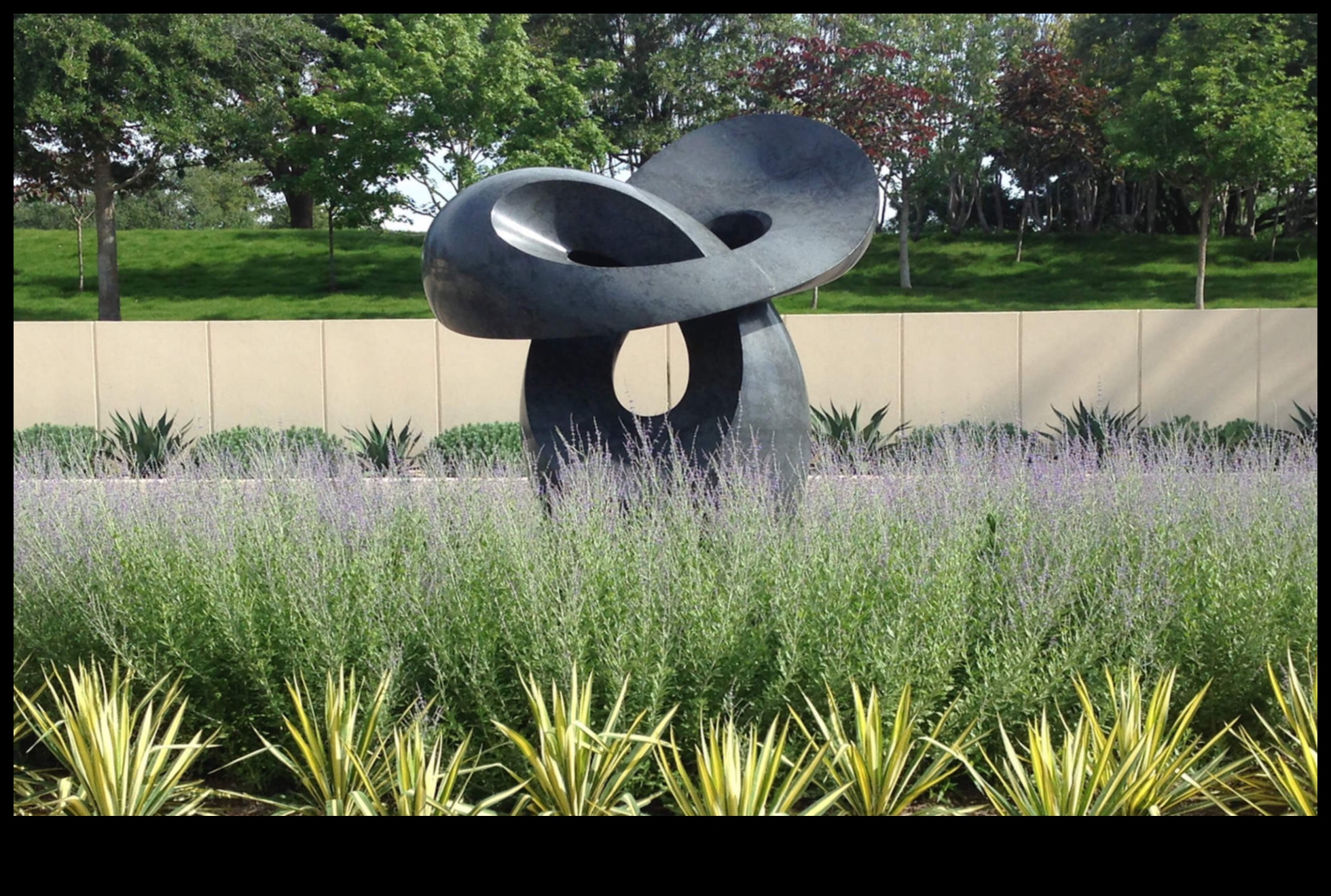 الصفاء المنحوت: ارفع حديقتك بأناقة