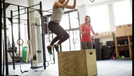 افتخر بالإثارة على طريقك من أجلك الجسم من في كل مكان الأفعال عالية التأثير 6 تمارين مثيرة: ارفع لياقتك البدنية بحركات عالية التأثير